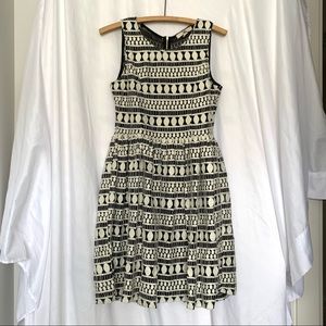 Ya Los Angeles Geometric Lace-like Dress